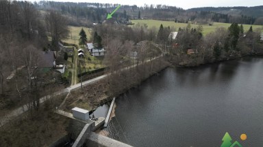 Prodej chaty s pozemkem 495 m² – Hořelec, Bojanov | klid, příroda a velký potenciál