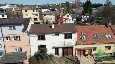 Prodej dvougeneračního rodinného domu s garáží – Nové Město na Moravě
