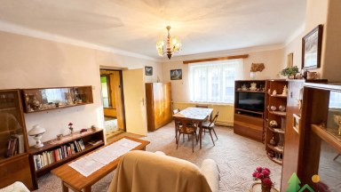 Venkovský rodinný dům s pozemkem 1 835 m² a zázemím pro soběstačný život