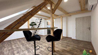  Podkrovní mezonetový byt 2+kk, 70m2, ulice Husova, Pardubice 