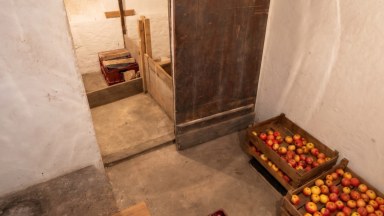 Prodej chalupy na klidném venkově s pozemkem 2 077 m² a zázemím pro soběstačný život